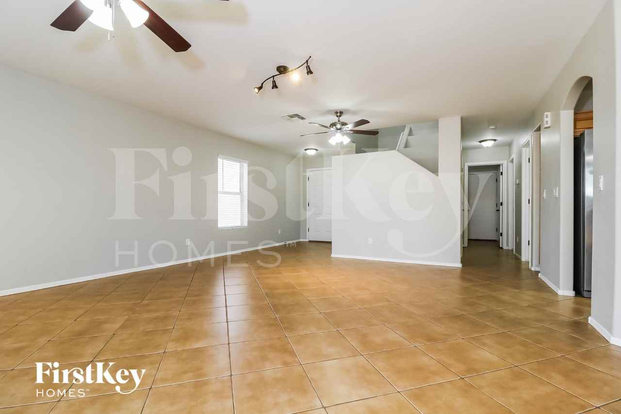 1167 S 225th Ln - Photo 3 of 15