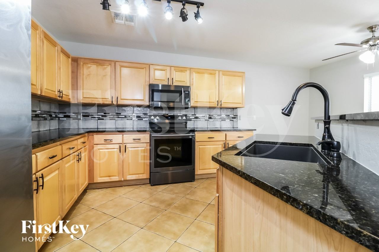1167 S 225th Ln - Photo 6 of 15