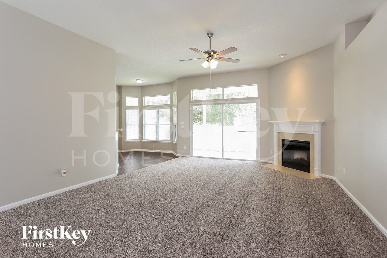 13791 Sanwick Ct - Photo 3 of 15