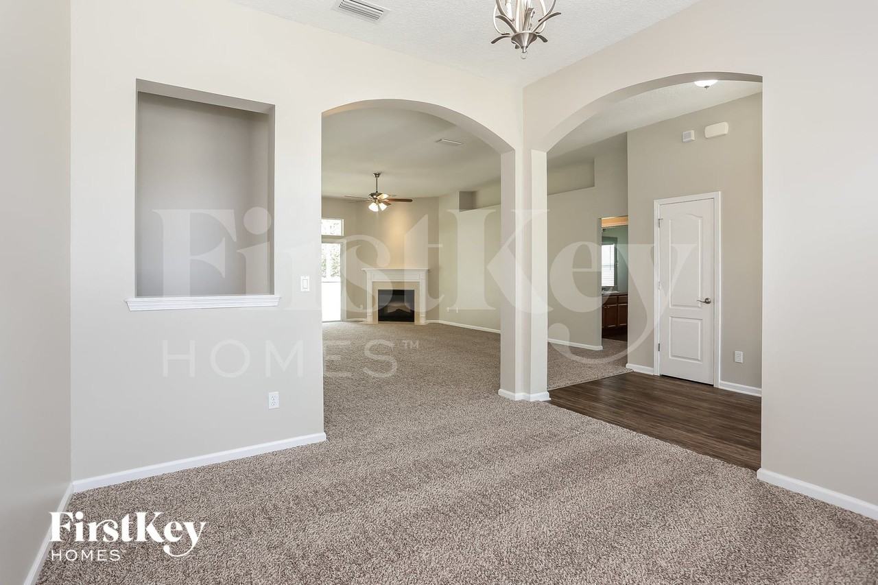 13791 Sanwick Ct - Photo 5 of 15