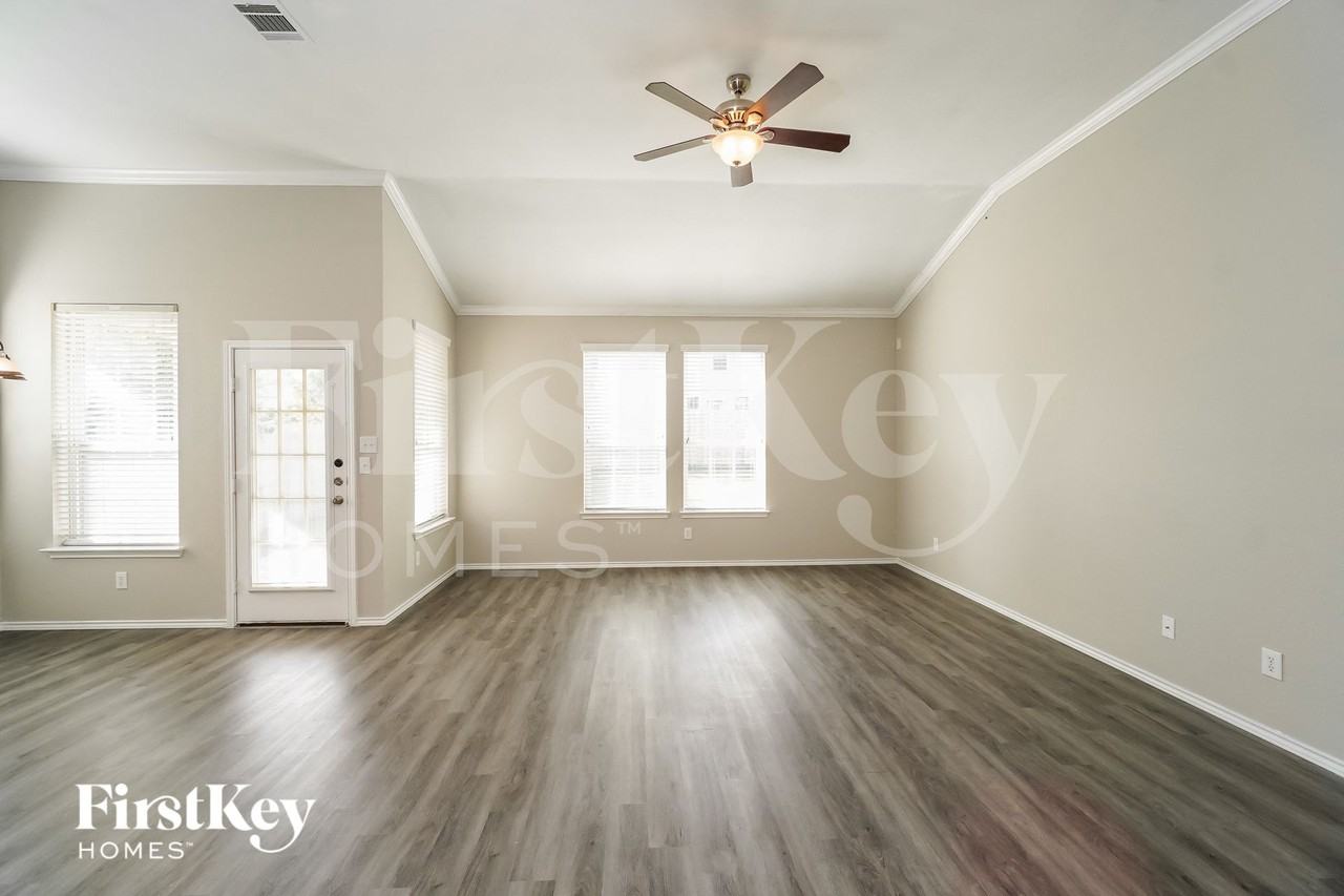 146 Bentwood Ranch Dr - Photo 3 of 15