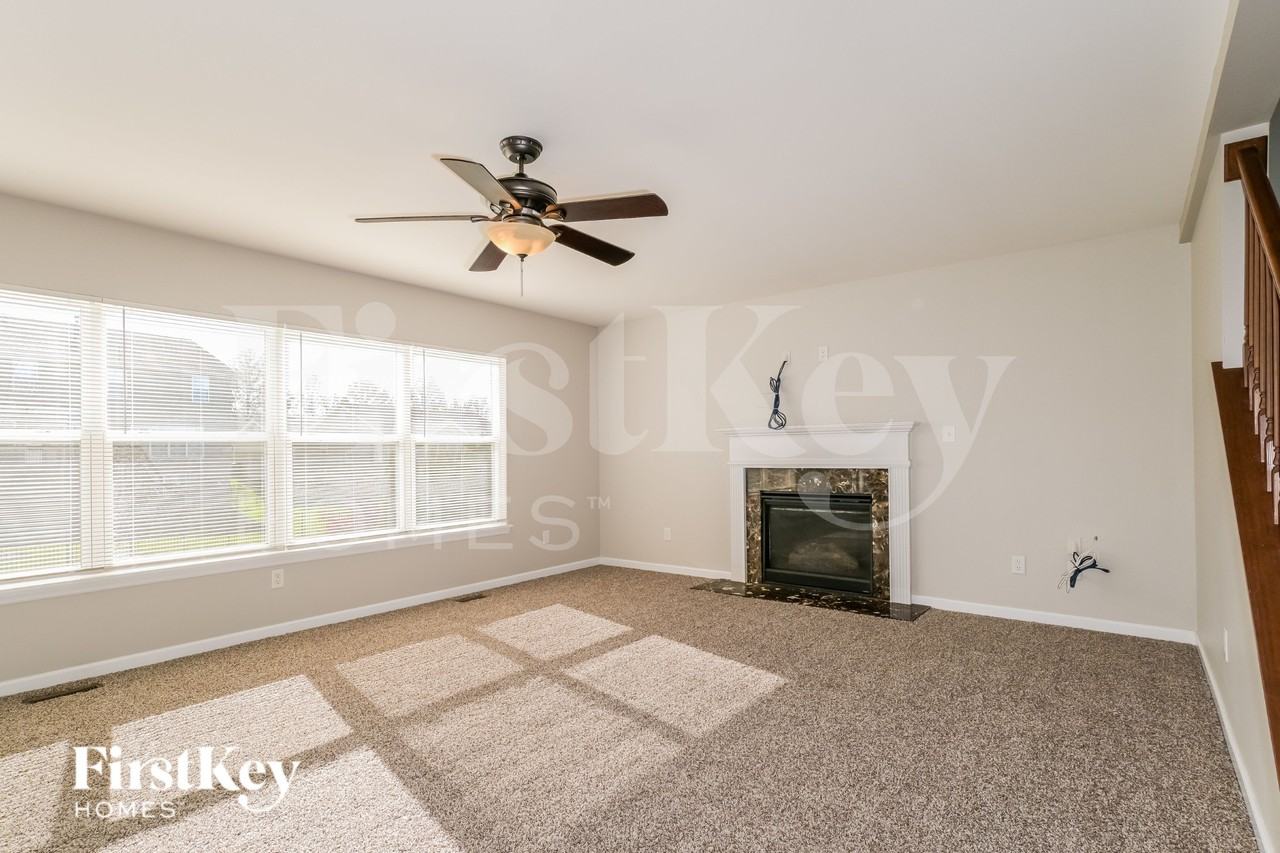 5522 Emerald Ridge Dr - Photo 3 of 16