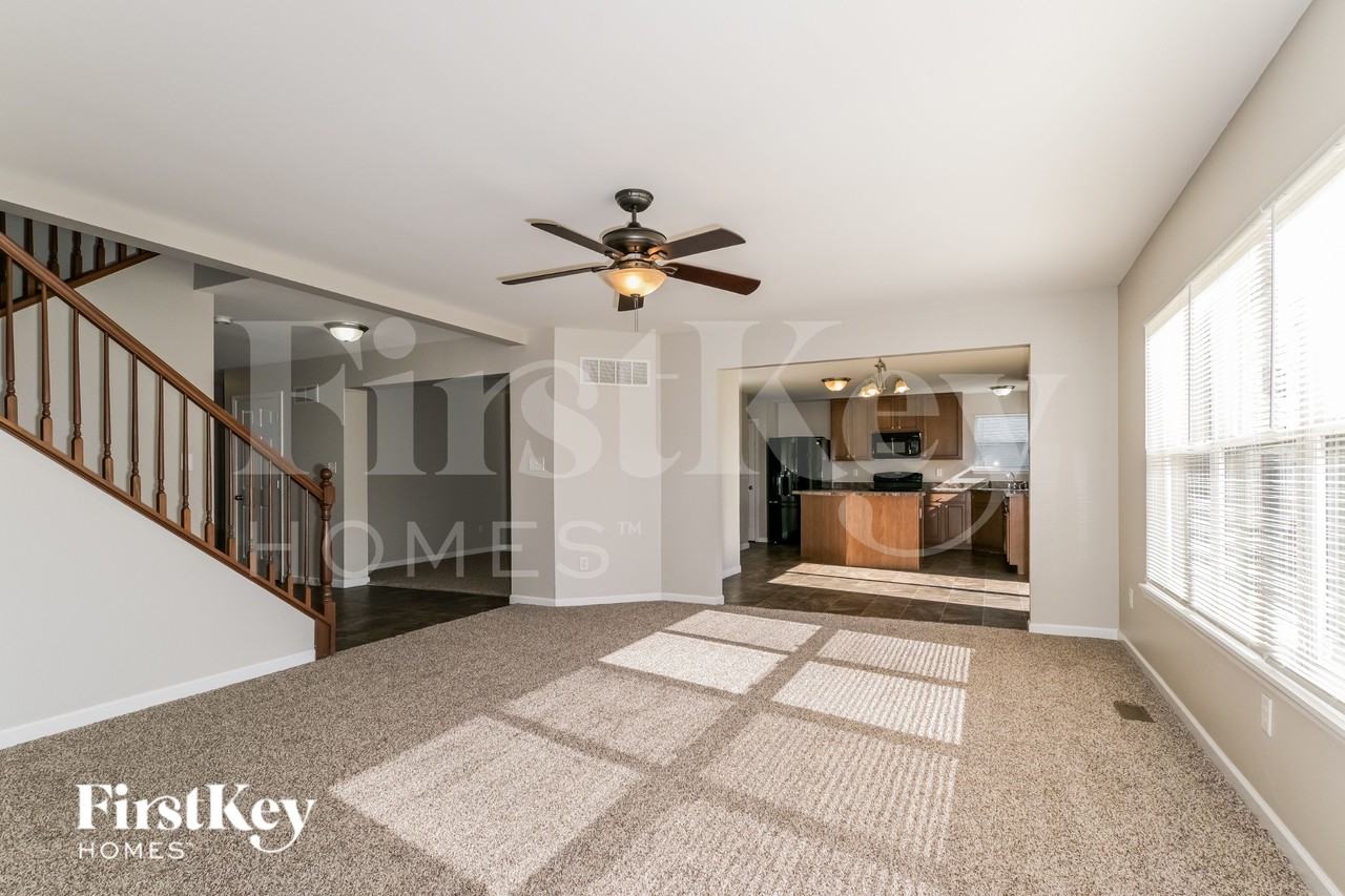 5522 Emerald Ridge Dr - Photo 4 of 16