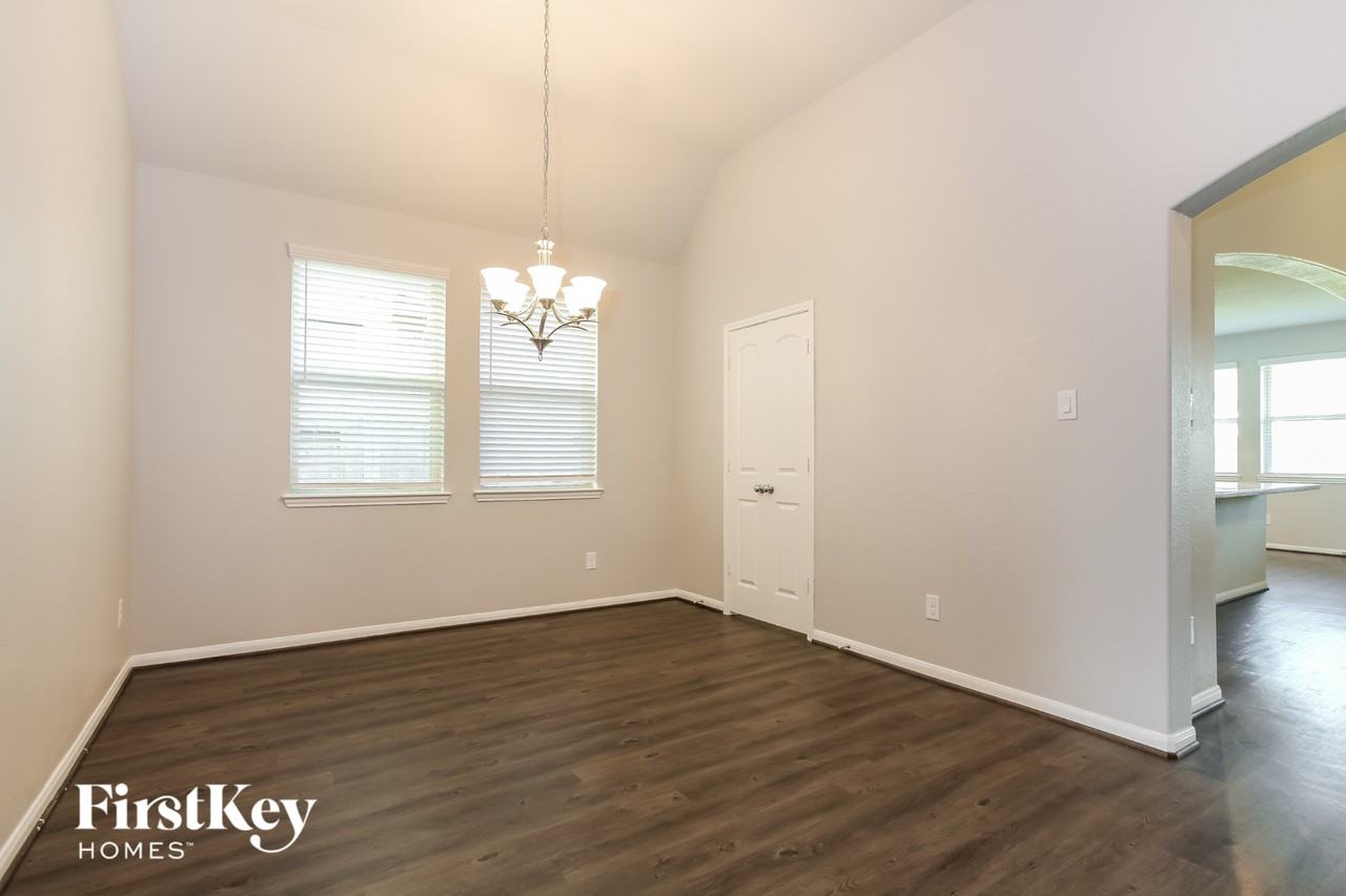 3106 Presley Jane Ct - Photo 5 of 15