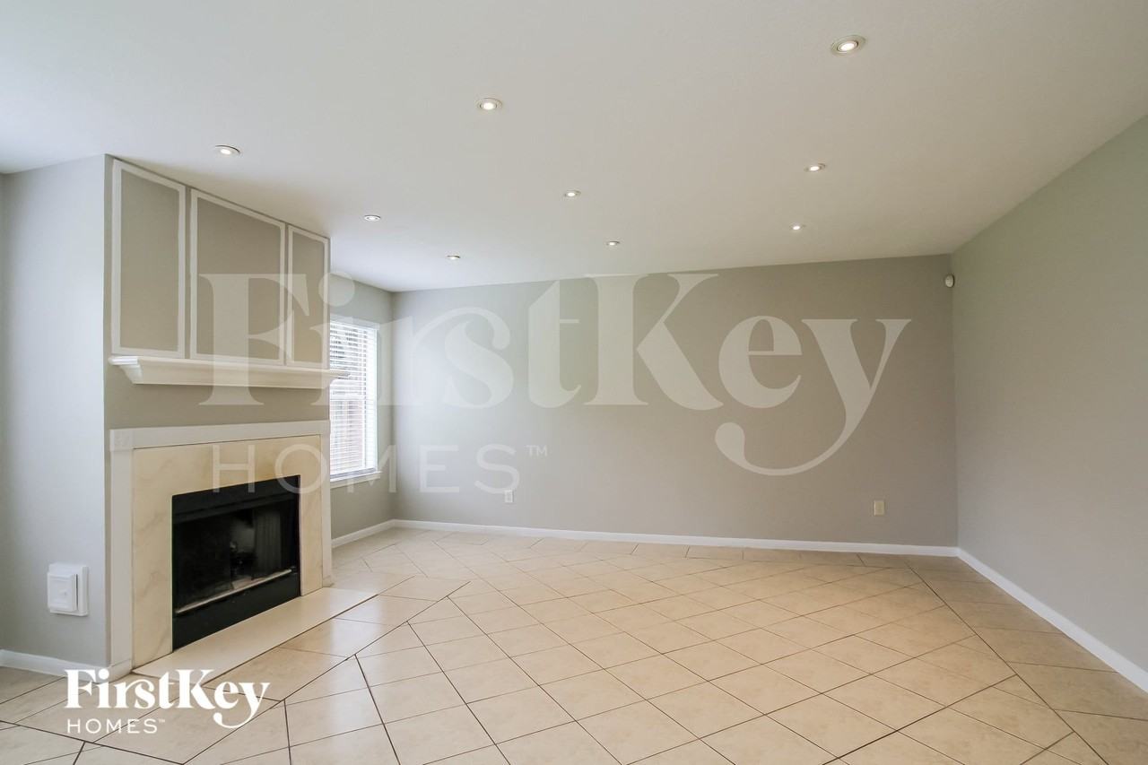 18030 June Forest Dr - Photo 4 of 15