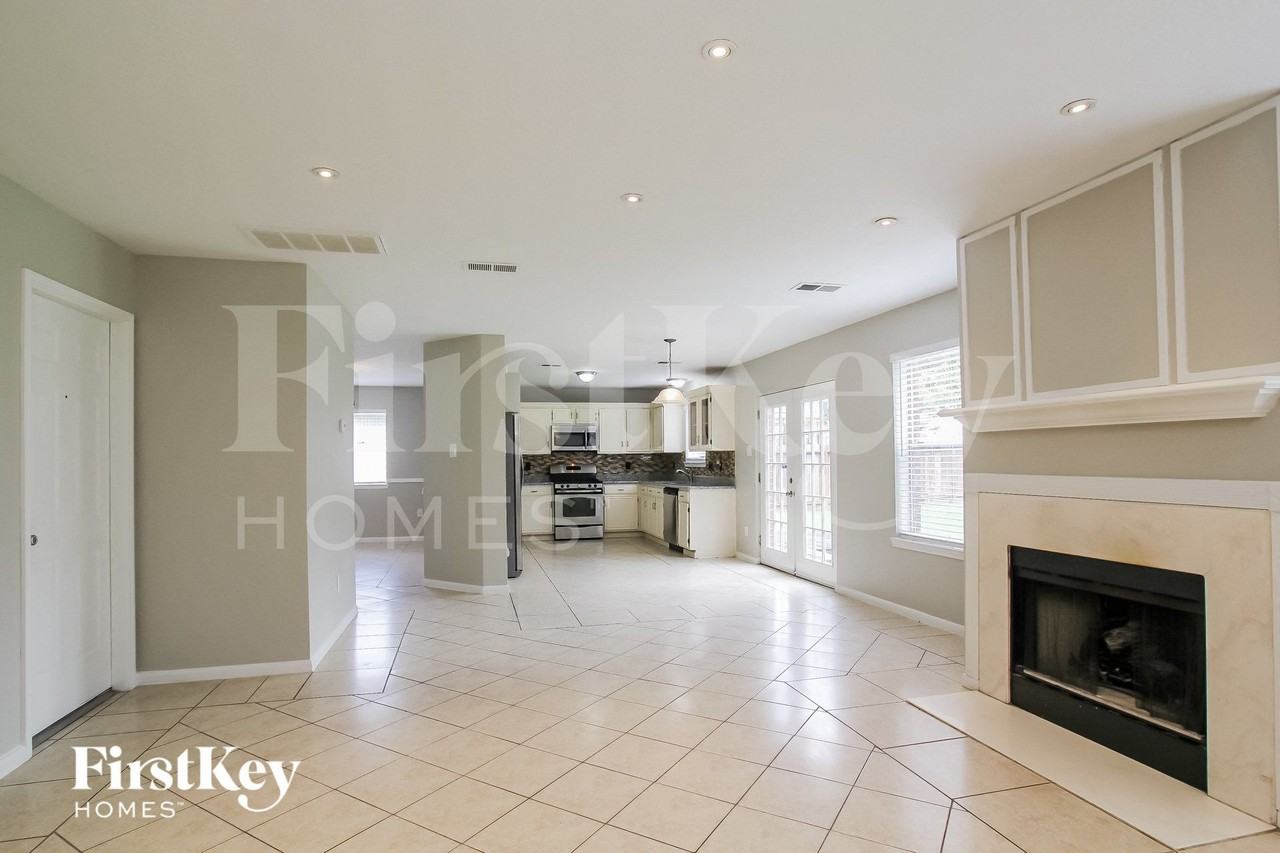 18030 June Forest Dr - Photo 5 of 15