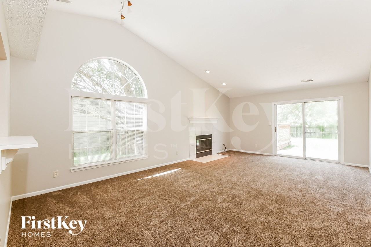 12452 Van Spronsen Way - Photo 4 of 16