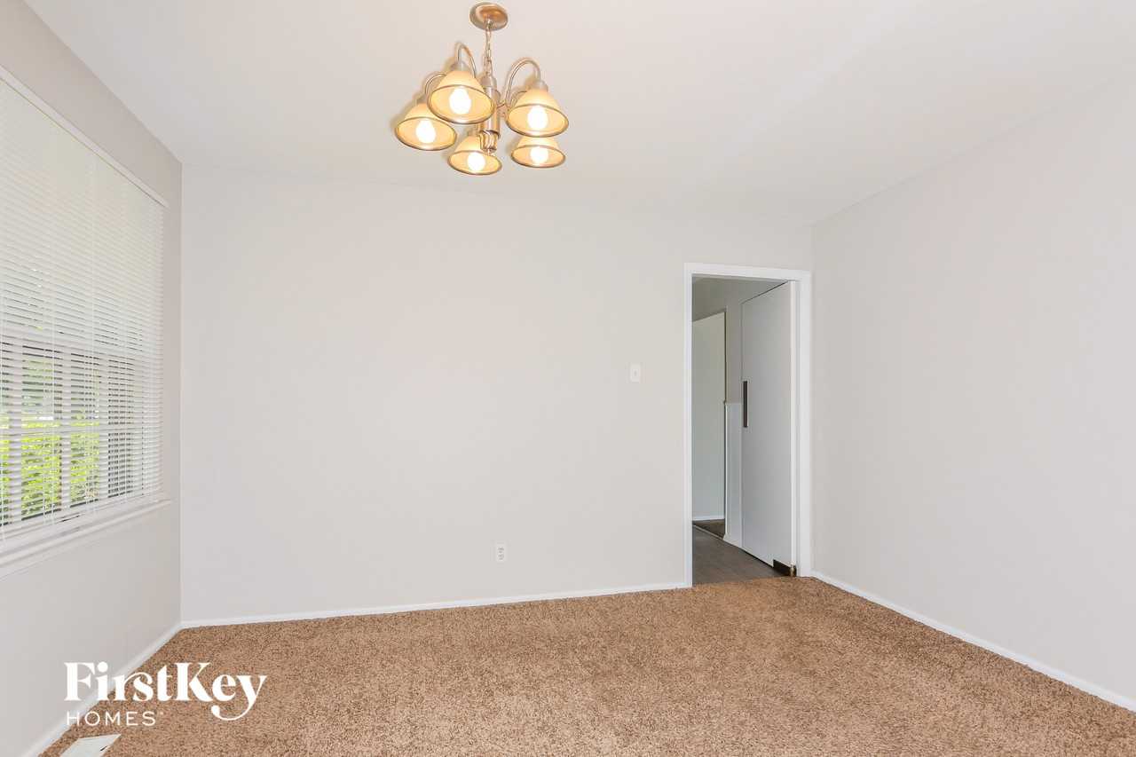 11922 Branridge Rd - Photo 4 of 15