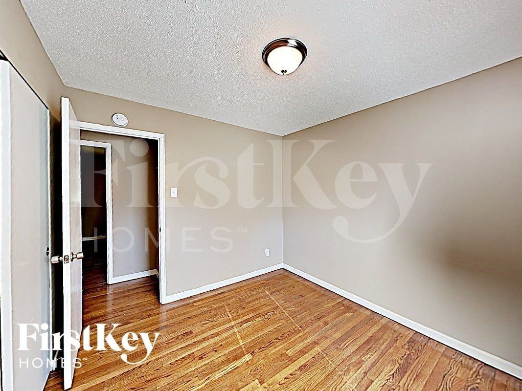 11592 Las Ladera Dr - Photo 7 of 12