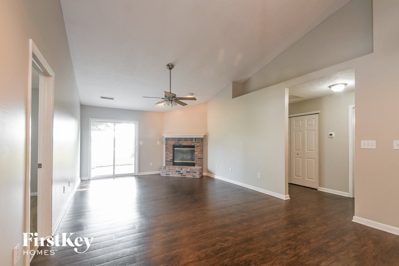 11501 War Admiral Ct - Photo 3 of 13