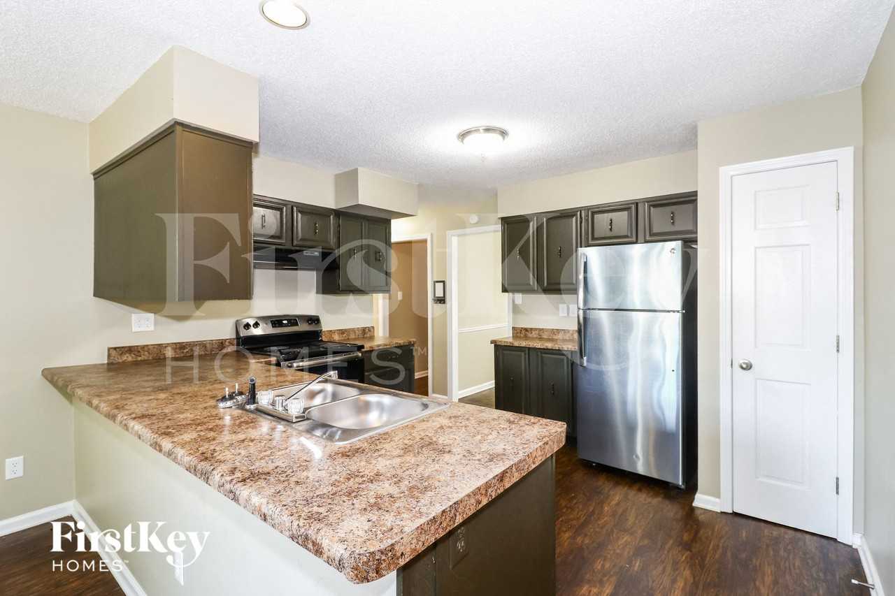 114 Ericson Rd - Photo 6 of 15