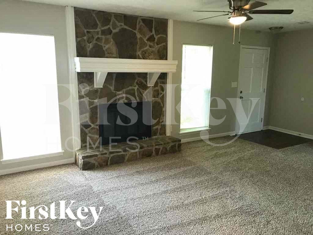 11198 Shannon Cir - Photo 3 of 19