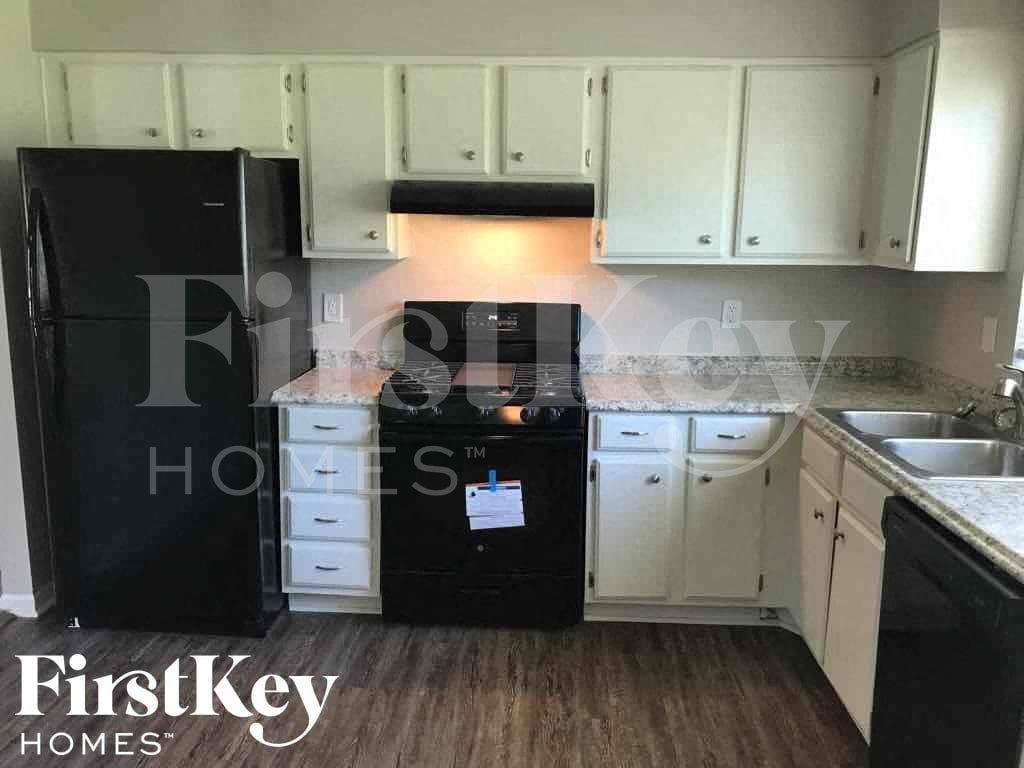 11198 Shannon Cir - Photo 4 of 19