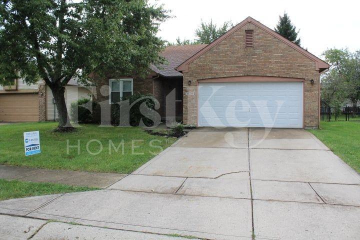 10311 Park Valley Dr - Photo 2 of 17