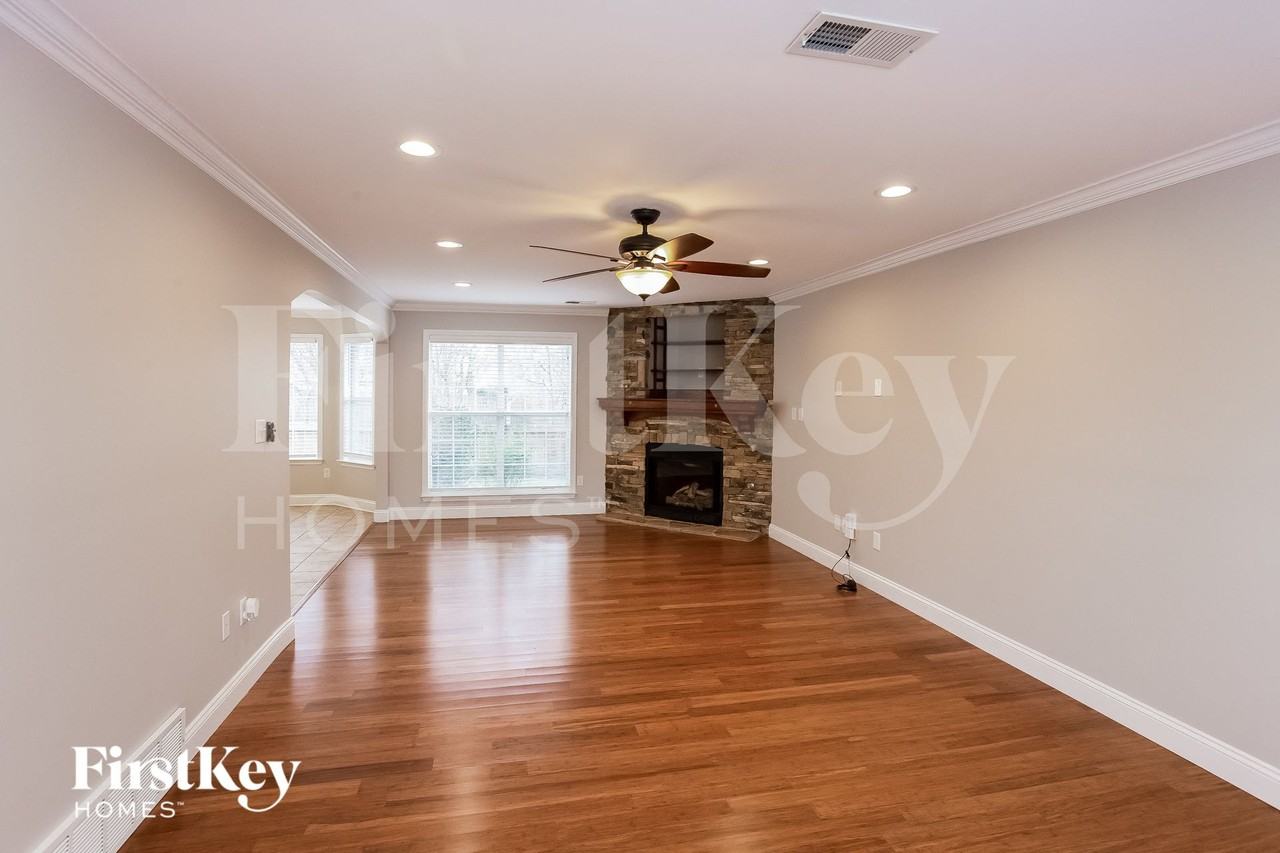 10258 Spruce Grove Ln - Photo 2 of 15
