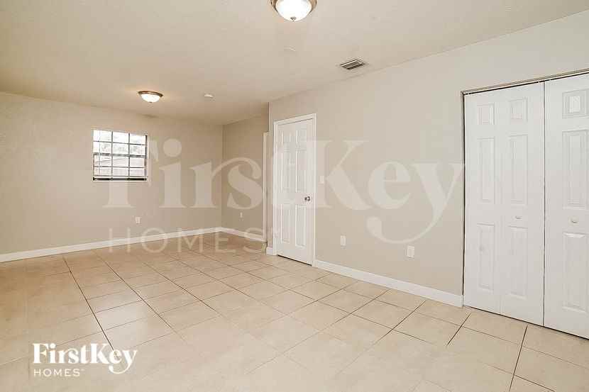 1000 Ne 211th Ter - Photo 7 of 15