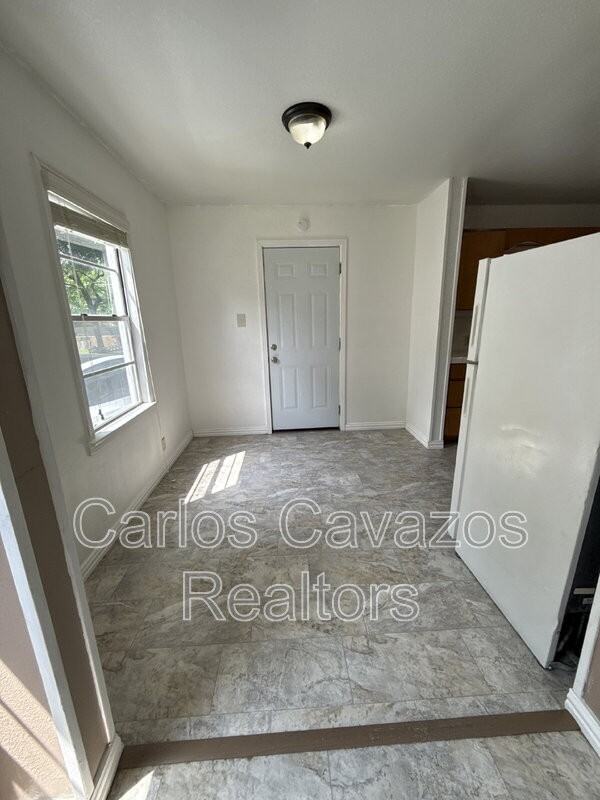 1607 Mcadams Ave - Photo 4 of 15