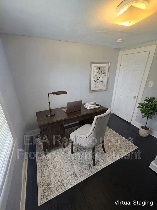 1557 Brooks Ave - Photo 4 of 13