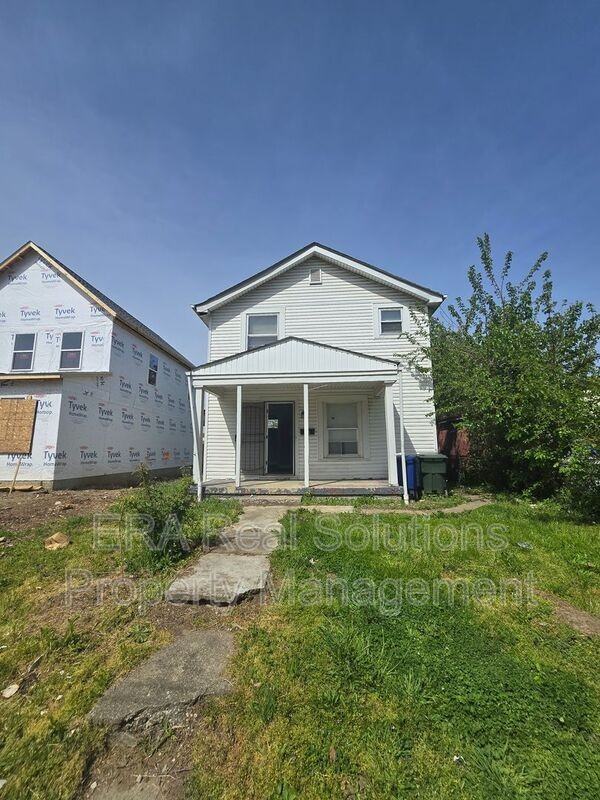 1557 Brooks Ave - Photo 6 of 13