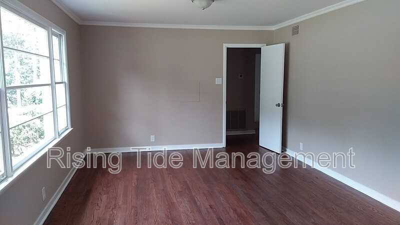 7001 Rowan Rd - Photo 4 of 27