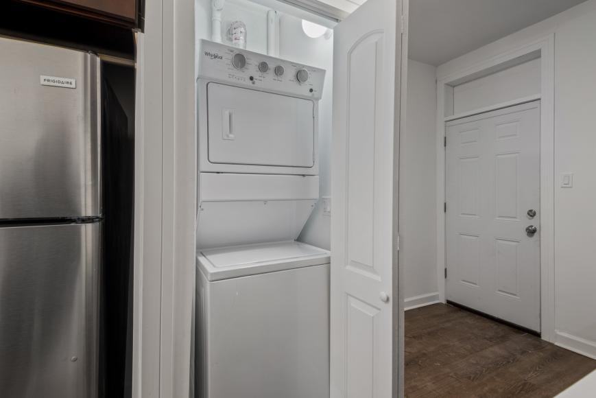 1904 N Whipple St - Photo 7 of 10