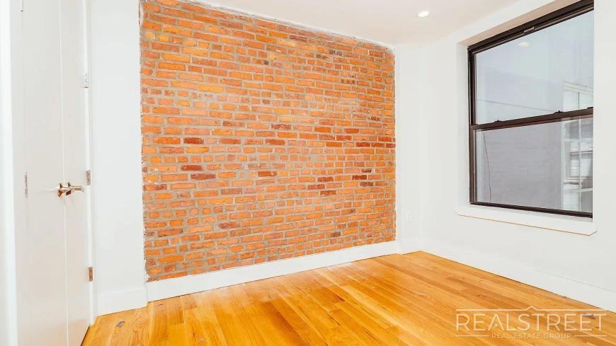 115 S 2nd St - Photo 4 of 10