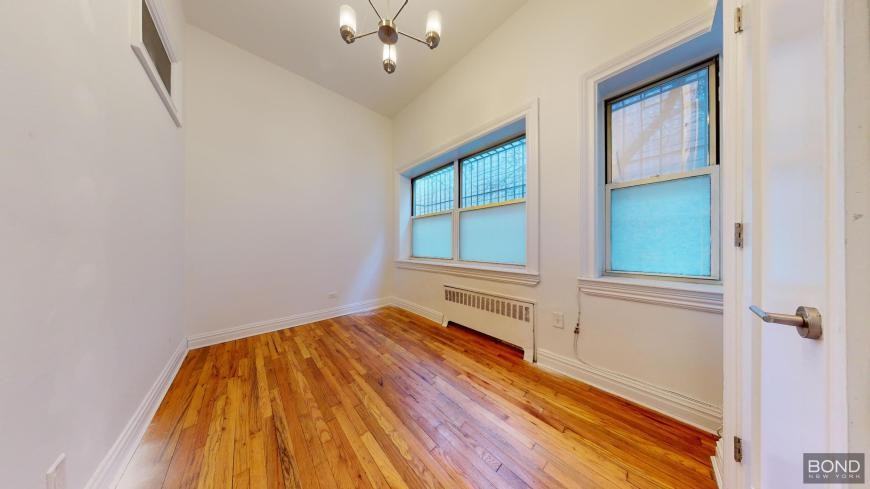107 W 68th St - Photo 2 of 5