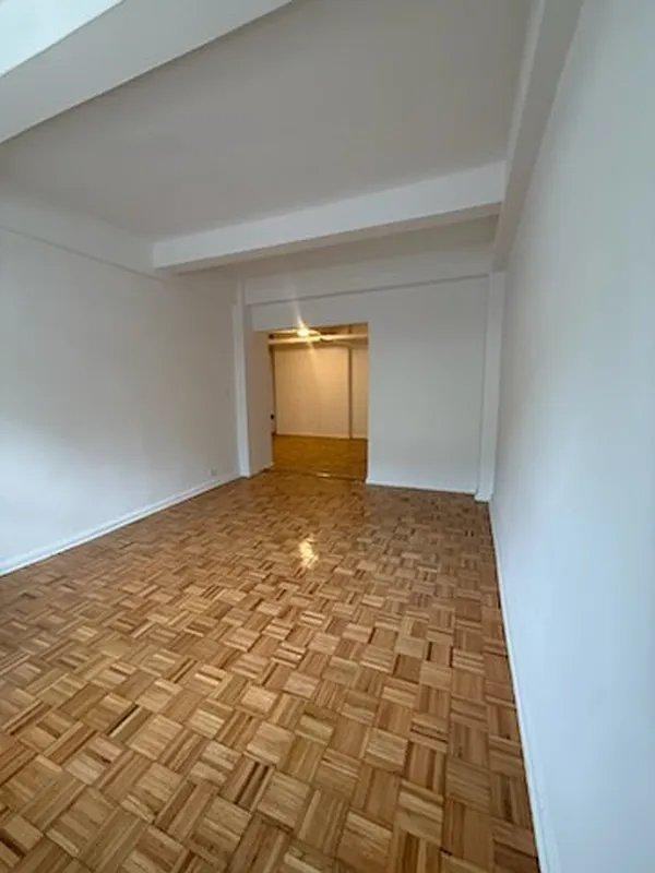 2050 Valentine Ave - Photo 2 of 6