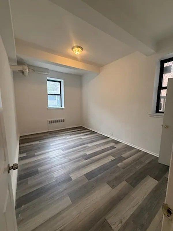 2050 Valentine Ave - Photo 3 of 6