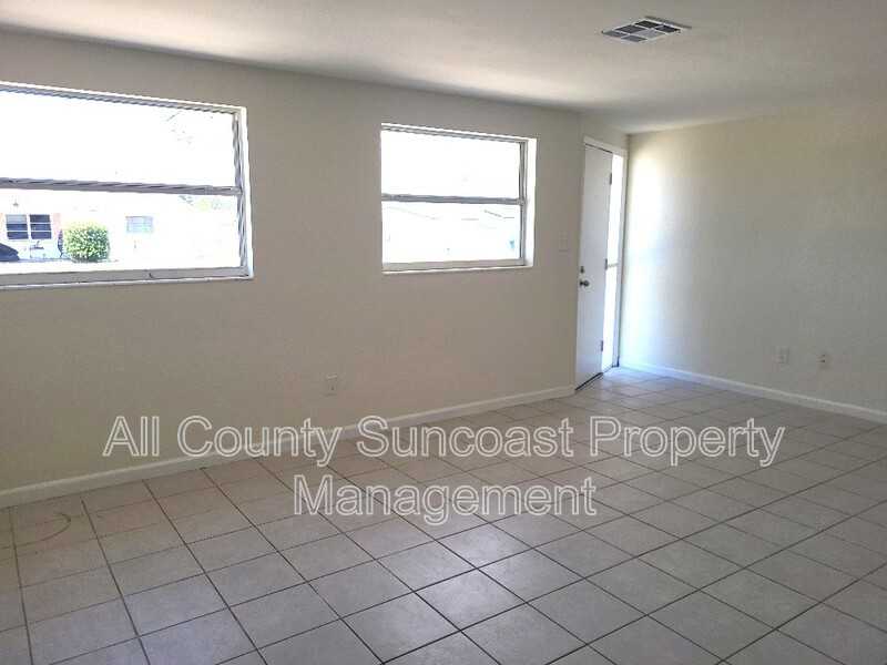 4018 Darlington Rd - Photo 3 of 13