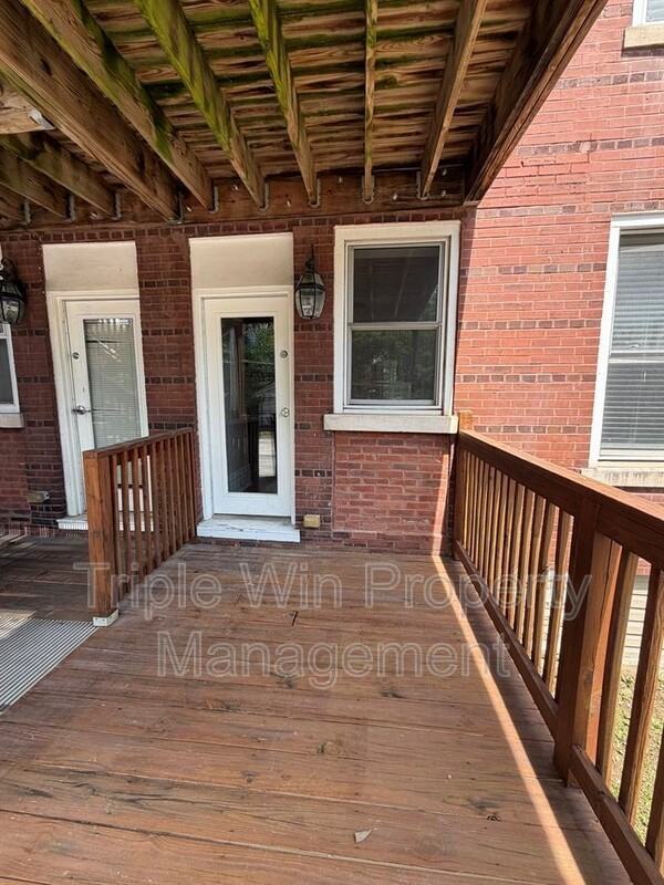 6126 Washington Blvd #101 - Photo 3 of 20