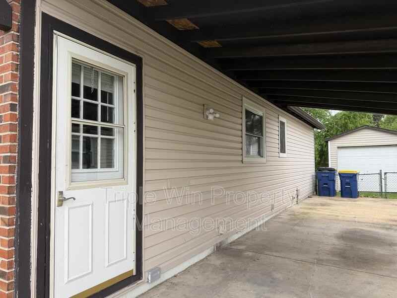 3015 Matlock Dr #3015MATLOC - Photo 3 of 25