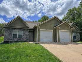 7957 Parallel Pkwy - Photo 1 of 1