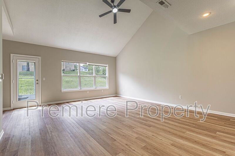 7957 Parallel Pkwy - Photo 3 of 14