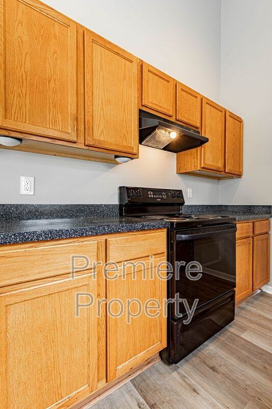 7957 Parallel Pkwy - Photo 6 of 14