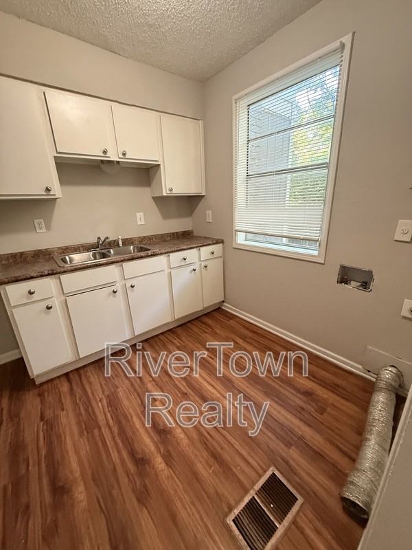 1778 Brown Ave - Photo 7 of 14