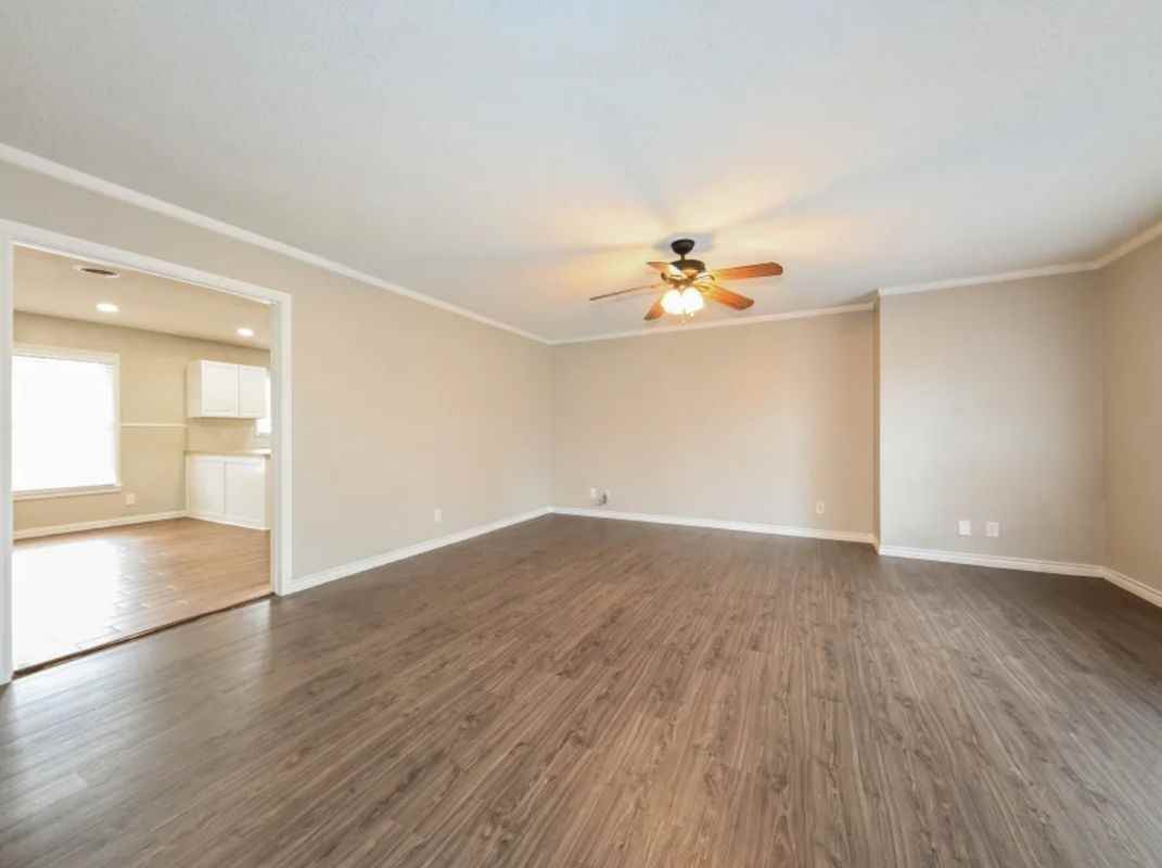 3906 Purple Plum Ct - Photo 4 of 6