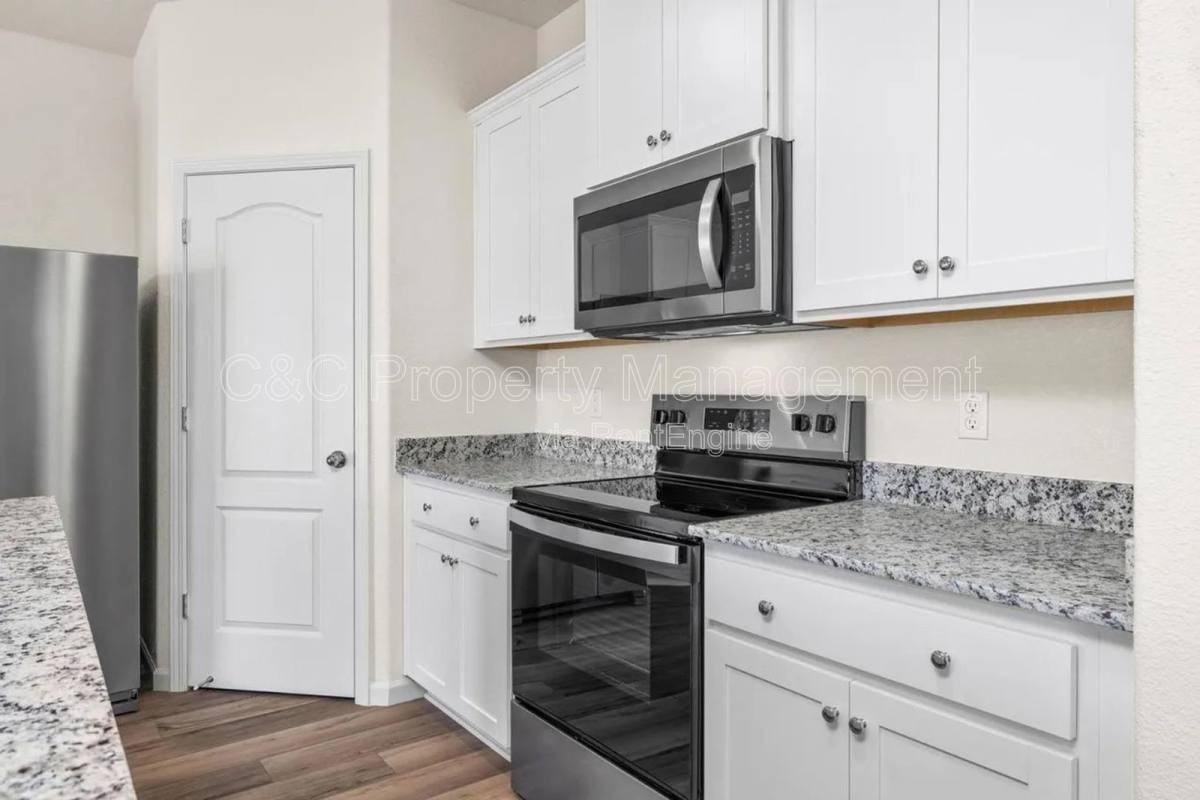 6505 Jackpot Pl - Photo 3 of 10