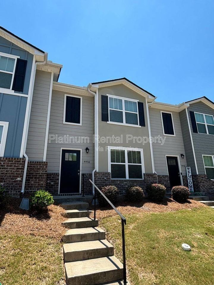 4456 Pinscher St - Photo 2 of 8