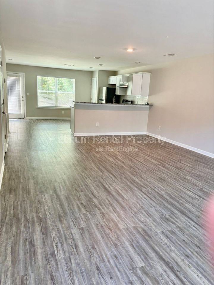 4456 Pinscher St - Photo 3 of 8