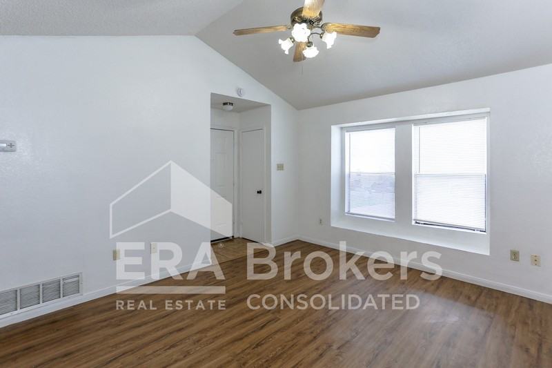 204A South Dr #A - Photo 4 of 20