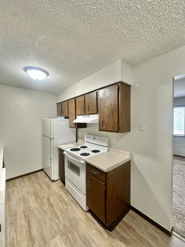 830 15th Ave Sw #3 - Photo 6 of 9