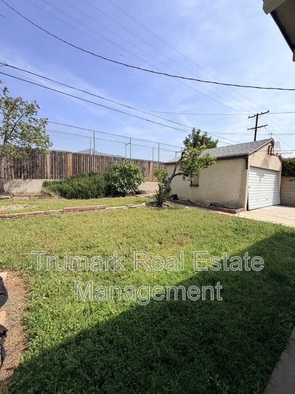 729 South St - Photo 3 of 30