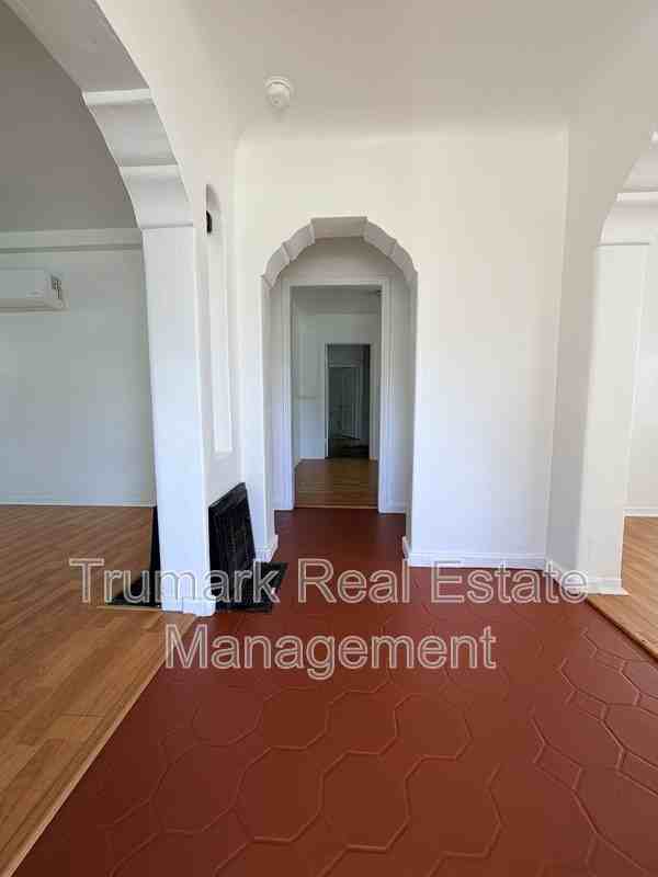 729 South St - Photo 5 of 30