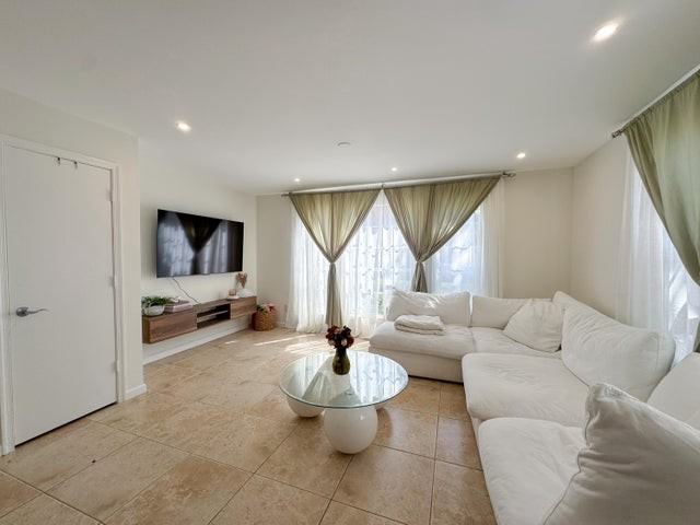 1125 Crystal Way #I - Photo 4 of 7