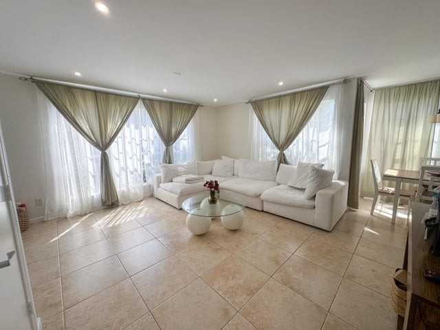1125 Crystal Way #I - Photo 5 of 7