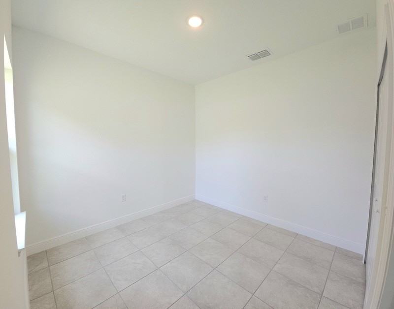 2117 W Swanson Dr - Photo 7 of 11