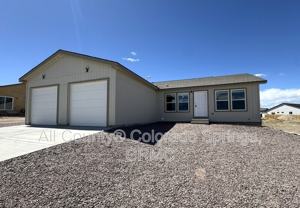 690 E Hahns Peak Ave - Photo 1 of 1