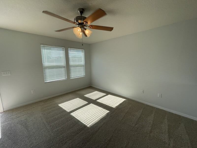 1402 Kissimmee Ct - Photo 3 of 13
