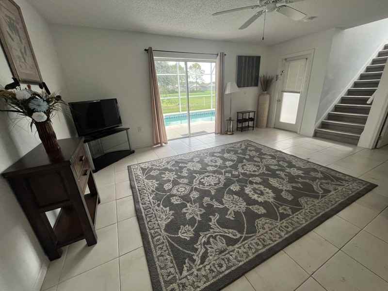 2414 Saint Augustine Blvd - Photo 3 of 12